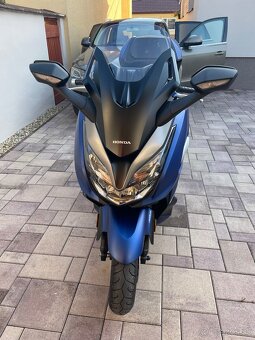 Honda Forza 350 - 4