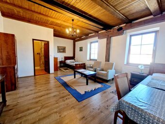 Prenájom trojizbového bytu, poplatok 250,- EUR na osobu - 4