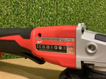 MILWAUKEE M18™ 115 mm uhlová brúska s lopatkovým spínačom - 4