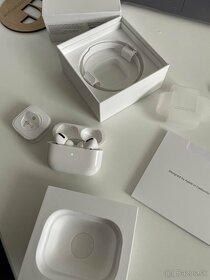 Airpods Pro with wireless charging case - 4