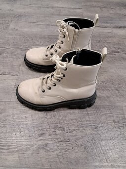 Dievčenské zimné topánky biele. - 4