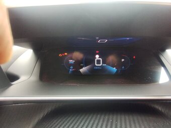 Peugeot 2008 GT 130 ,8 rychlostní automat,23 TKM - 4