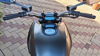 Ducati Diavel Strada - 4