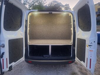 FORD TRANSIT CUSTOM 2,2TDCI OBYTNÝ DLHÁ VERZIA - 4