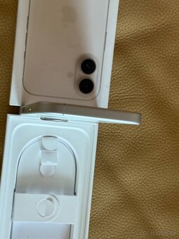 iPhone 16 128GB - 4