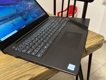 15.6"/Lenovo Notebook/i5-8250/4GB RAM/256GB SSD/Intel HD 2G - 4