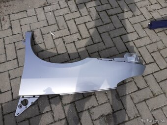 predam predny blatnik na citroen C8 strieborny - 4