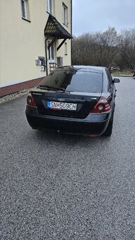 Ford Mondeo 2.0L - 4