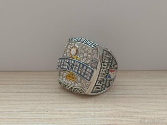 Prstene NBA World Champions - 4