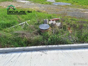 Slnečný stavebný pozemok v novej IBV v obci Lazany. - 4