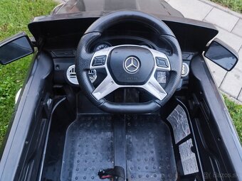 Elektrické autíčko Mercedes ML 350 - 4