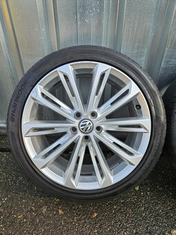 Letní alu kola Verona 19" VW Passat 235/40 R19 - 4