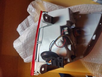 Zadne led svetlo superb 2 combi 3T9945095A - 4