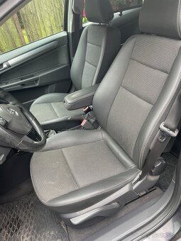 Opel astra H - 4