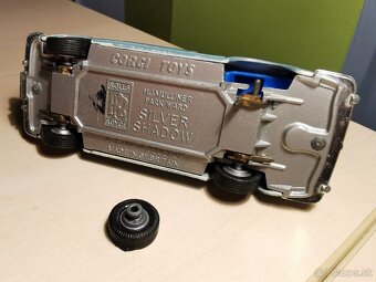 Corgi toys Rolls royce Silver Shadow - 4