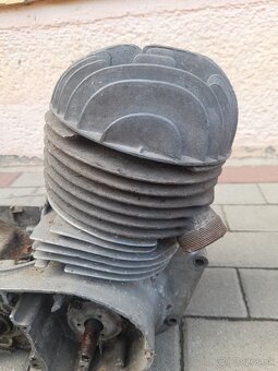 Motor Jawa 175/356 - 4