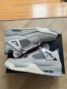 Air Jordan 4 frozen moments - 4