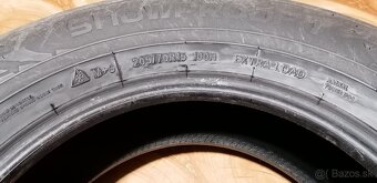Zimné pneu 205/70 R15 Nokian Snowproof 1 - 4