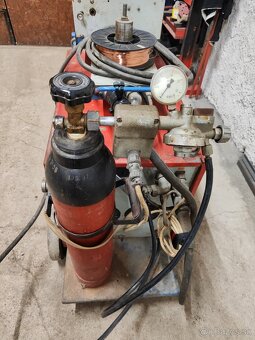 Zváračka CO2 UniMig 400 - 4