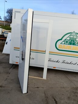 Chladiarenské bezprahové dvere - 4