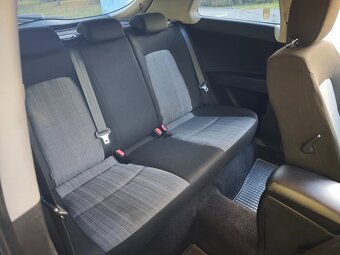 Kia Ceed 2010 1.4 benzín 66kW 3 dverová - 4