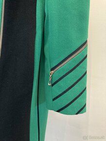 Kvalitný zelený kabátik - 4