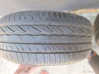215/45R16 - 4