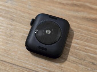 Apple watch se 2 generácie 40mm - 4