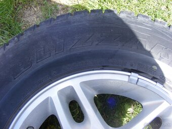pneumatiky s diskamy 235/70-R16 na jeep - 4