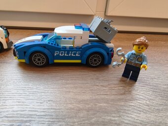 Lego 60314 Polícia naháňačka s icecreaming auto - 4