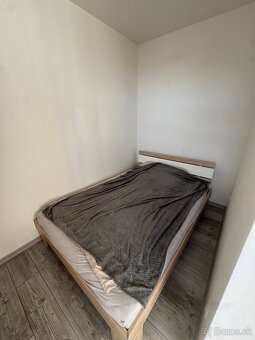 Dám do prenájmu 1.5 izbovy byt s balkónom a parkovacím miest - 4