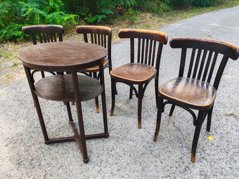Kaviarenský stolík J. Hoffmann a 4x stolička Thonet - 4