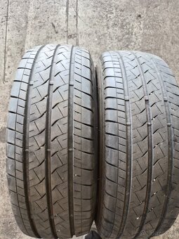 Predam 2ks letne pneu 225 65 16C - 4