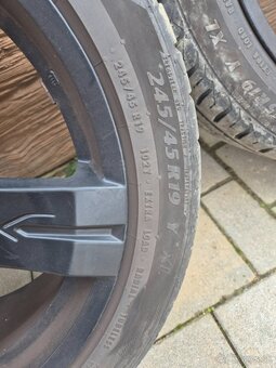 Kolesa 245/45 R19 - 4
