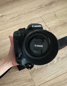 Canon EOS 500D, Canon EFS 18-55mm 0,25m/0,8ft - 4