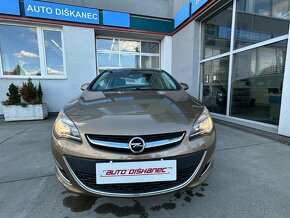 Predám Opel Astra 1.4  turbo NOTCHBACK - 4