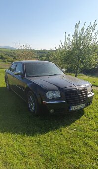 Chrysler 300C 5.7 Hemi - 4