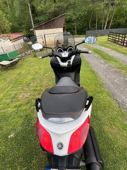 Yamaha x max 125 - 4
