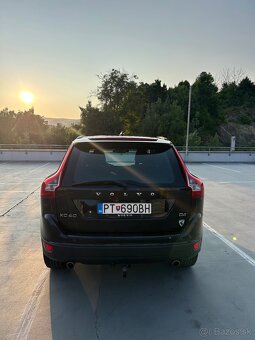 Volvo XC60 2.4 D4 - 4