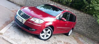 Volkswagen Touran 1.9 TDI Comfortline DSG - 4