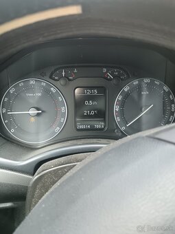 Predám škoda octavia 2 1.9 tdi 77kw 4x4 - 4