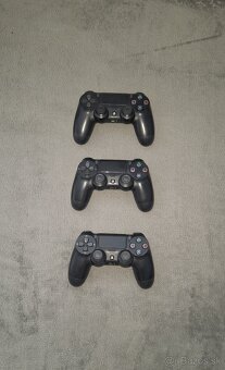 PlayStation 4 PRO 1TB + 6 hier + 3 ovládače - 4