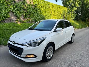 Hyundai i20 1.2 benzin // 1 majitel // 94 tis km // SR - 4