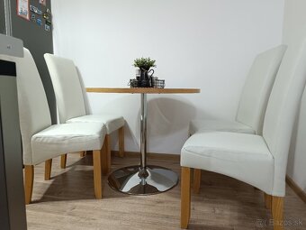 Predám 4 ks jedálenské stoličky kožené - 4