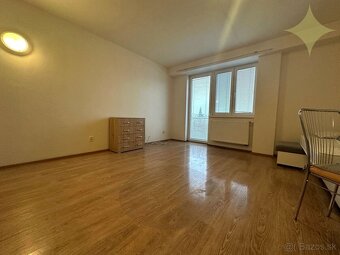 Prenájom 1 izbový byt Coboriho Nitra - 4