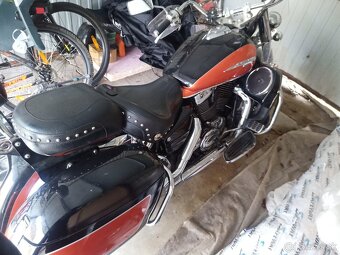 Honda Schadow Aero VT 1100 - 4