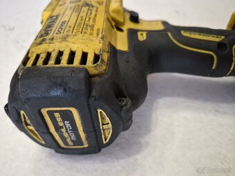 Dewalt DCF 900 rázový uťahovák - 4