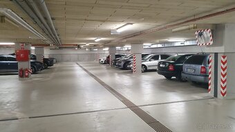 Garážove miesto v Dubravke - 4