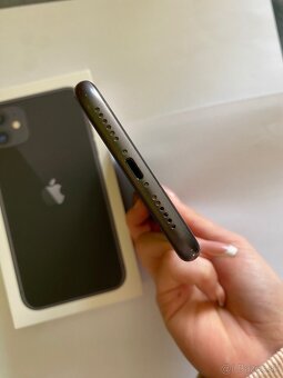 Apple iPhone 11 64GB - 4