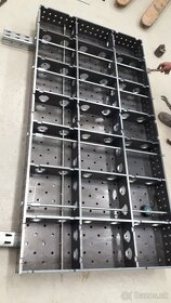 Zvárací stôl, vela rozmerov, hr. 12mm - diery 16mm - 4